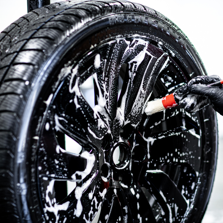 KIURLAB WHEELY 01 1X1.png